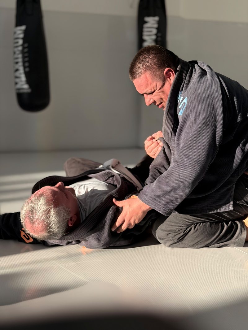 Detalhe de técnica de Jiu-Jitsu