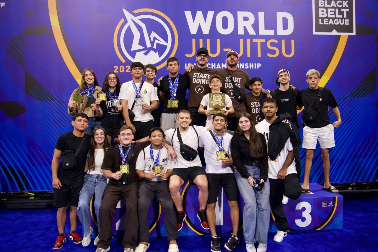Equipe campeã mundial de Jiu-Jitsu juvenil IBJJF 2026